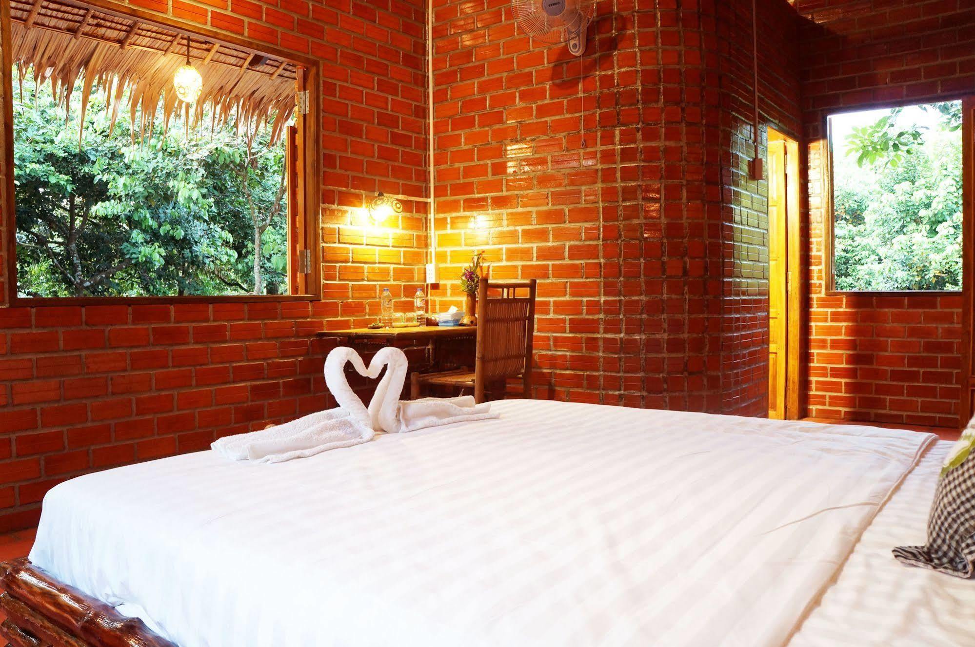 Mekong Rustic Lodge Cai Lay ภายนอก รูปภาพ